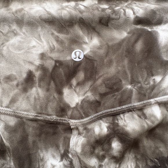 Lululemon Athletica Align High Rise Crop 21” in Diamond Dye - Picture 3 of 4